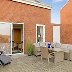 Steffan - 2-3km From The Sea By Interhome