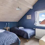 Steffan - 2-3km From The Sea By Interhome