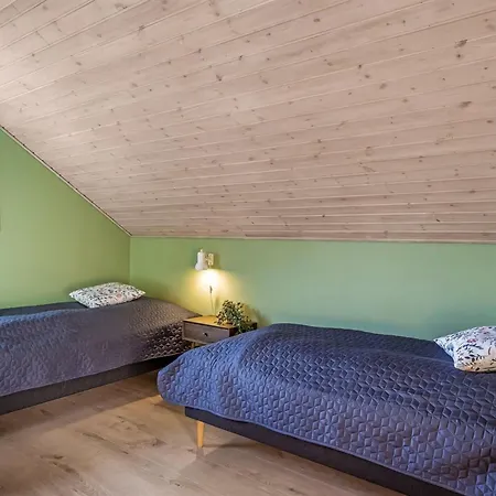 Steffan - 2-3km From The Sea By Interhome